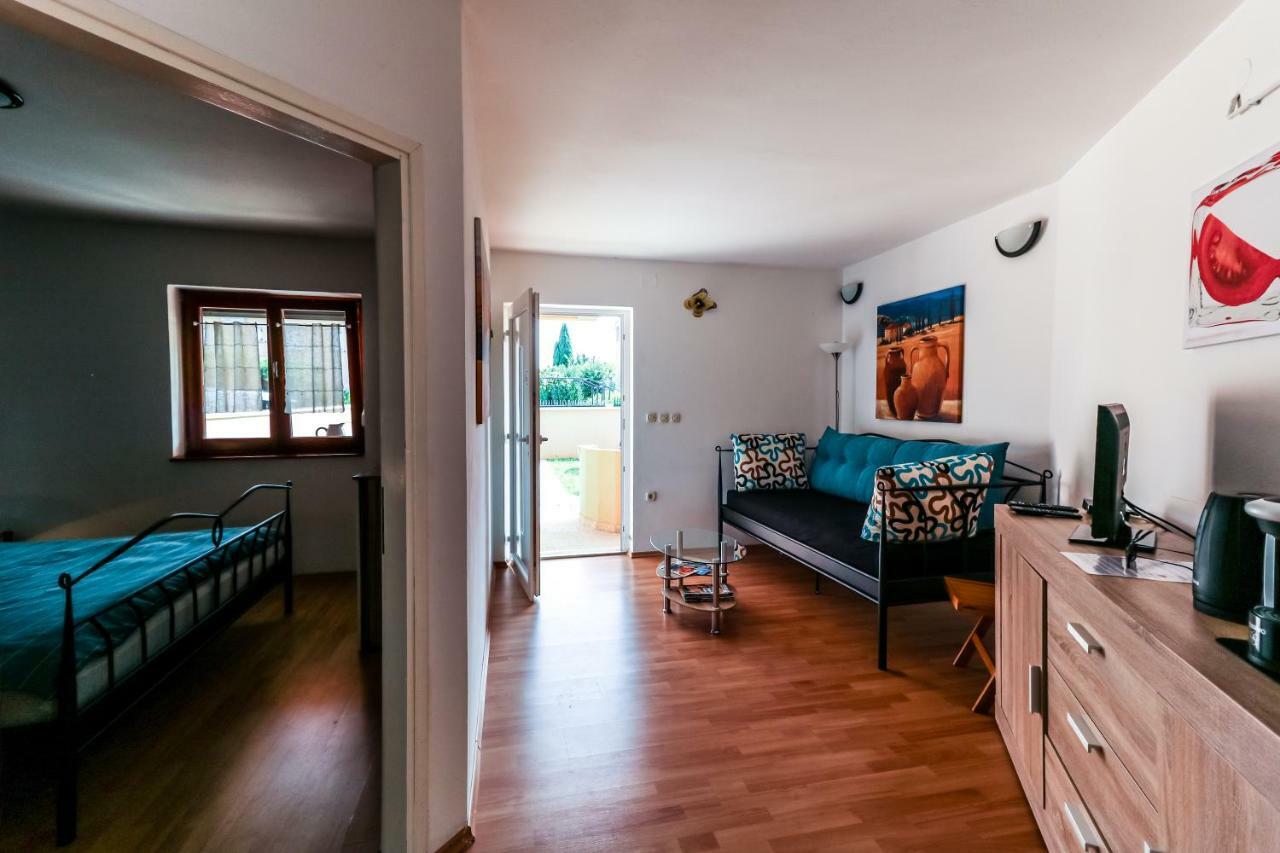 Waimarie Lägenhet Fažana Exteriör bild